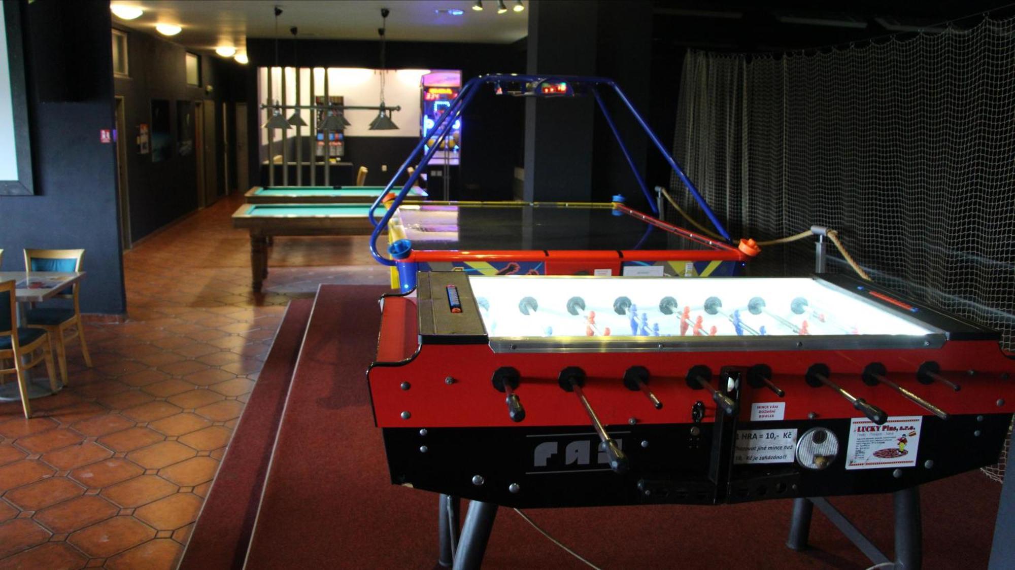 Penzion Raketa Bowling Opawa Zewnętrze zdjęcie